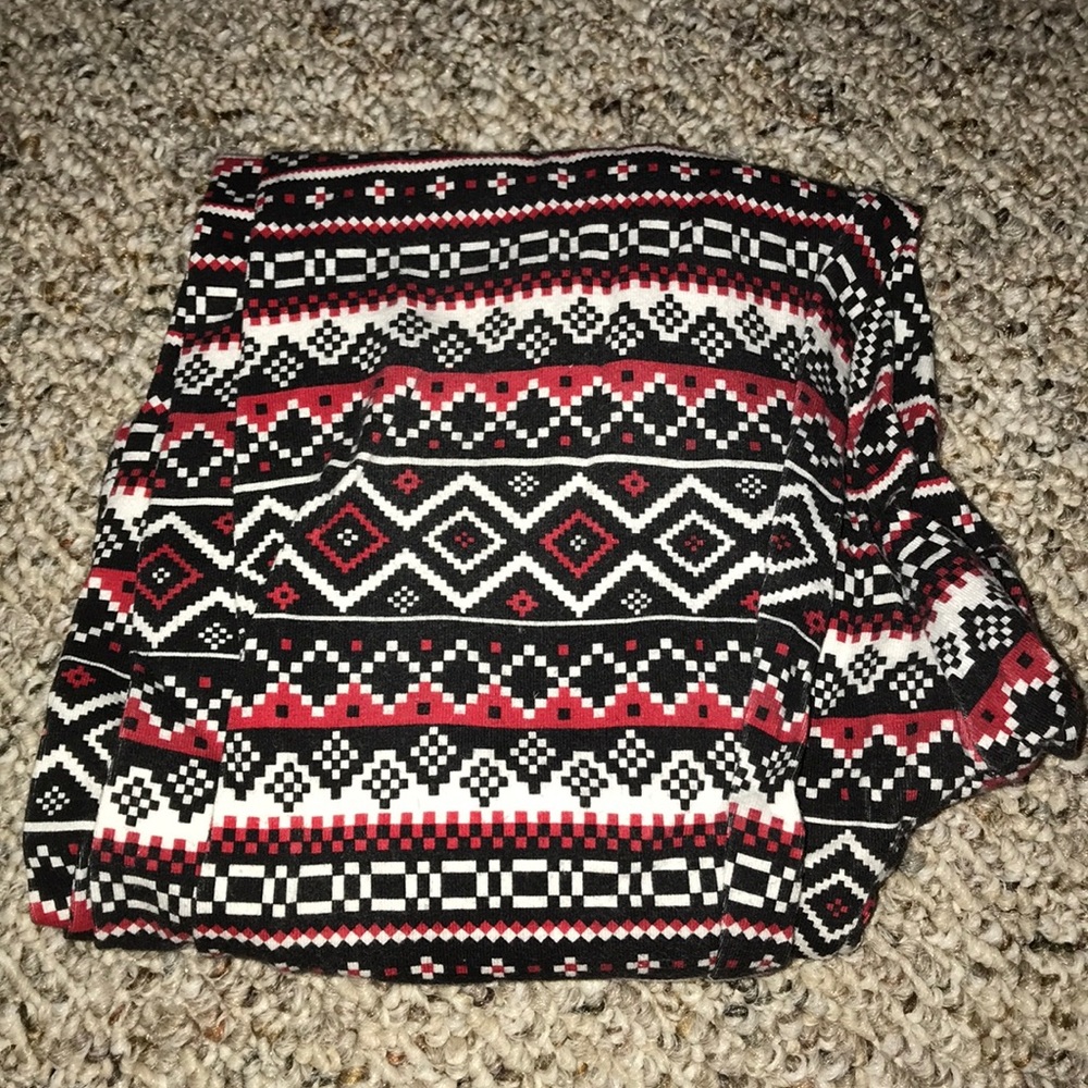 red black and white tribal print leggings